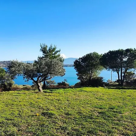 With Amazing Sea View بيت للعطل