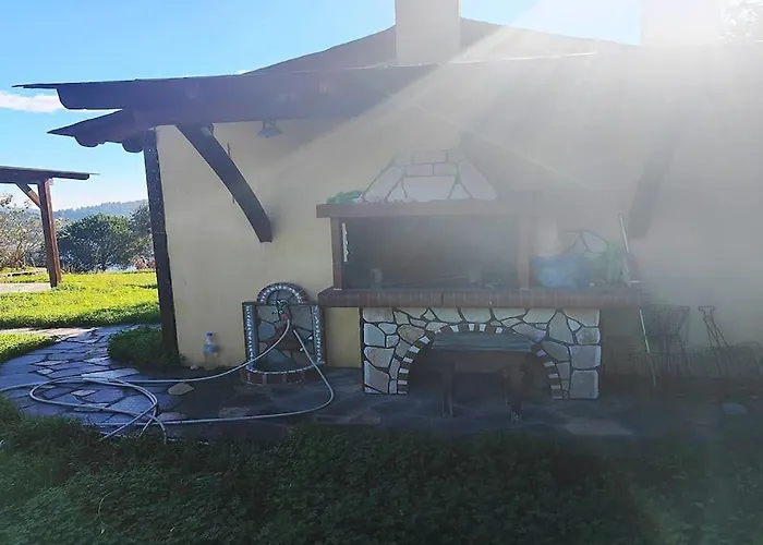 Case de vacanță With Amazing Sea View
